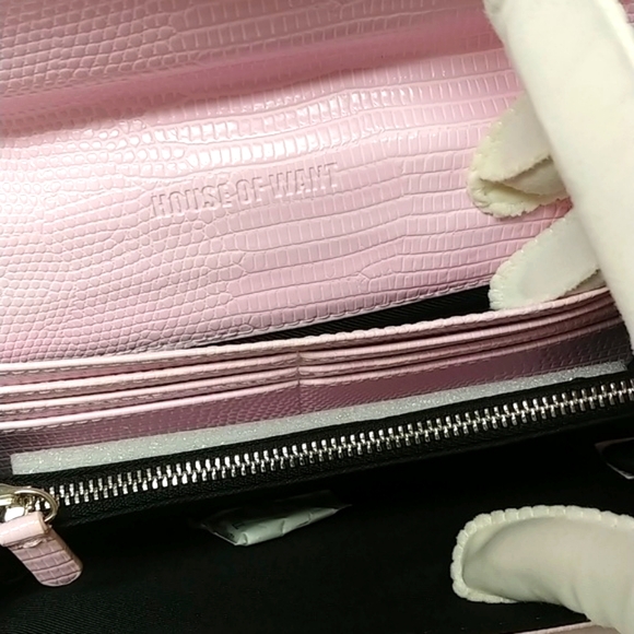 House of Want Crossbody Pink Lady Wallet - Picture 13 of 16